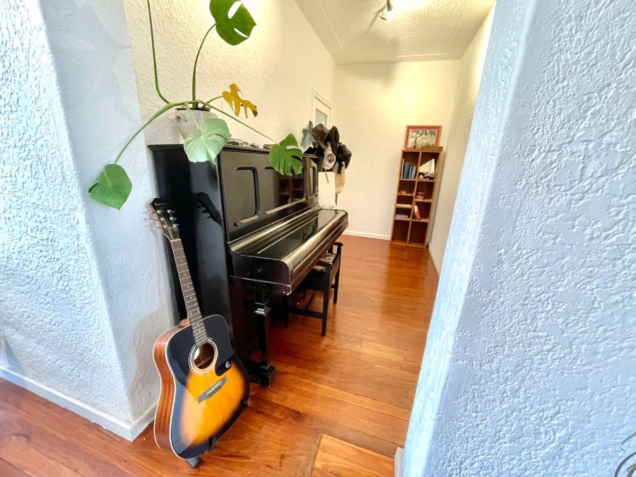 1 Bedroom Property for Sale in Oranjezicht Western Cape